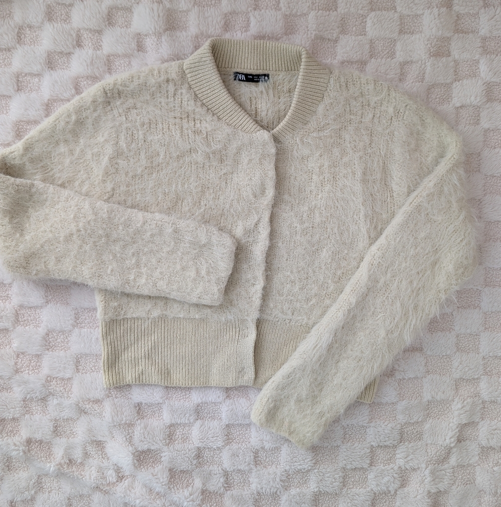 3/$30 Cream Textured Cardigan